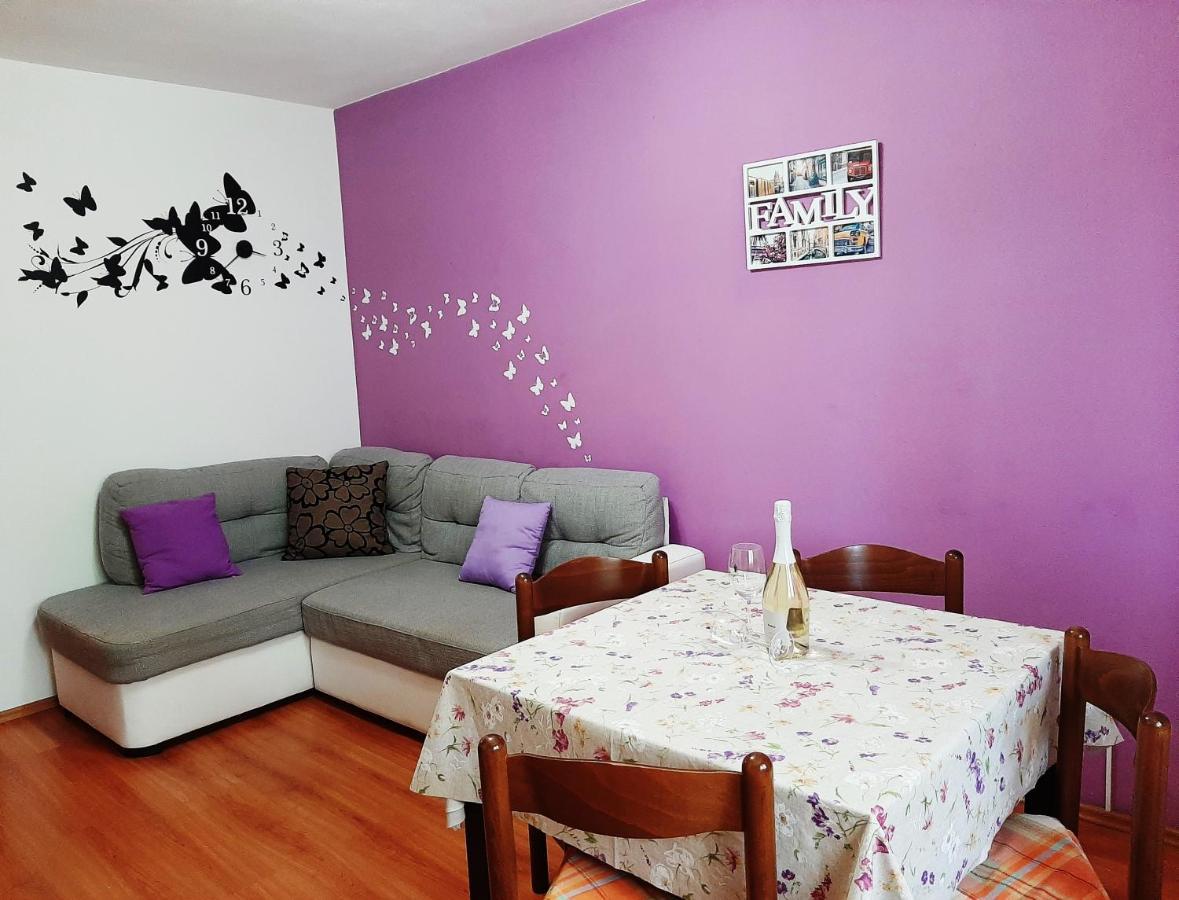 Cvitic Apartments Ровінь Екстер'єр фото